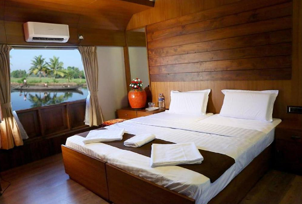 2 bedroom Alleppey houseboat
